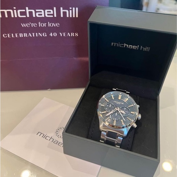 Michael Hill Mens Watch - Picture 2 of 3